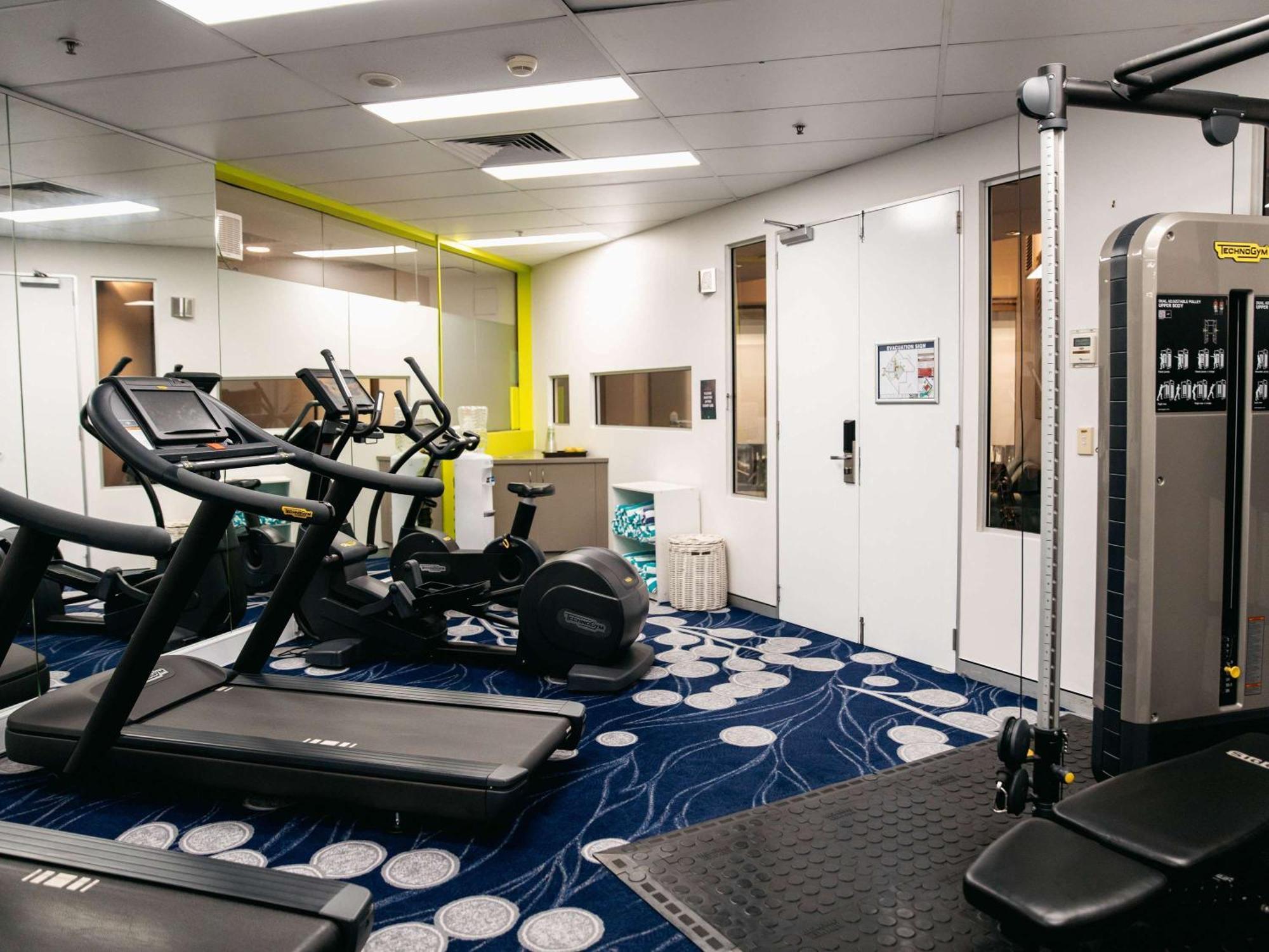Sofitel Gold Coast Broadbeach Екстериор снимка The gym on board