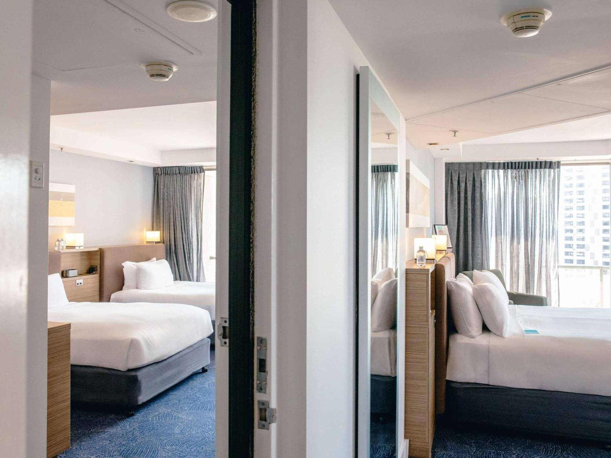 Sofitel Gold Coast Broadbeach Екстериор снимка A room at the hotel