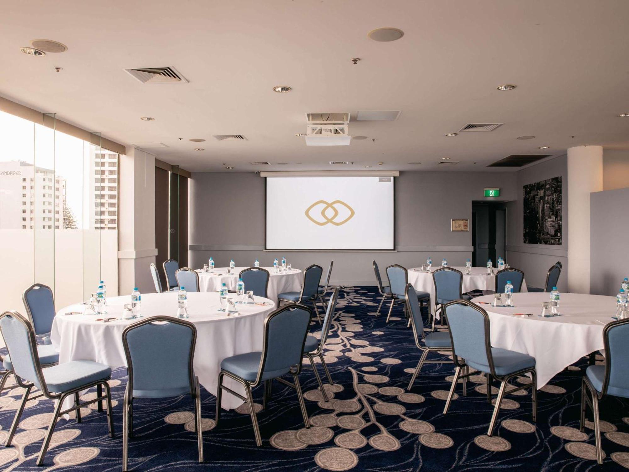 Sofitel Gold Coast Broadbeach Екстериор снимка The meeting room at the hotel