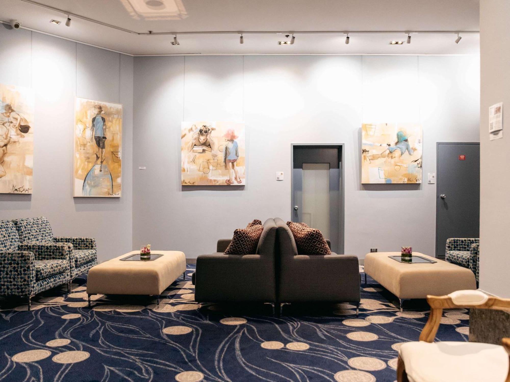 Sofitel Gold Coast Broadbeach Екстериор снимка The lounge at the airport