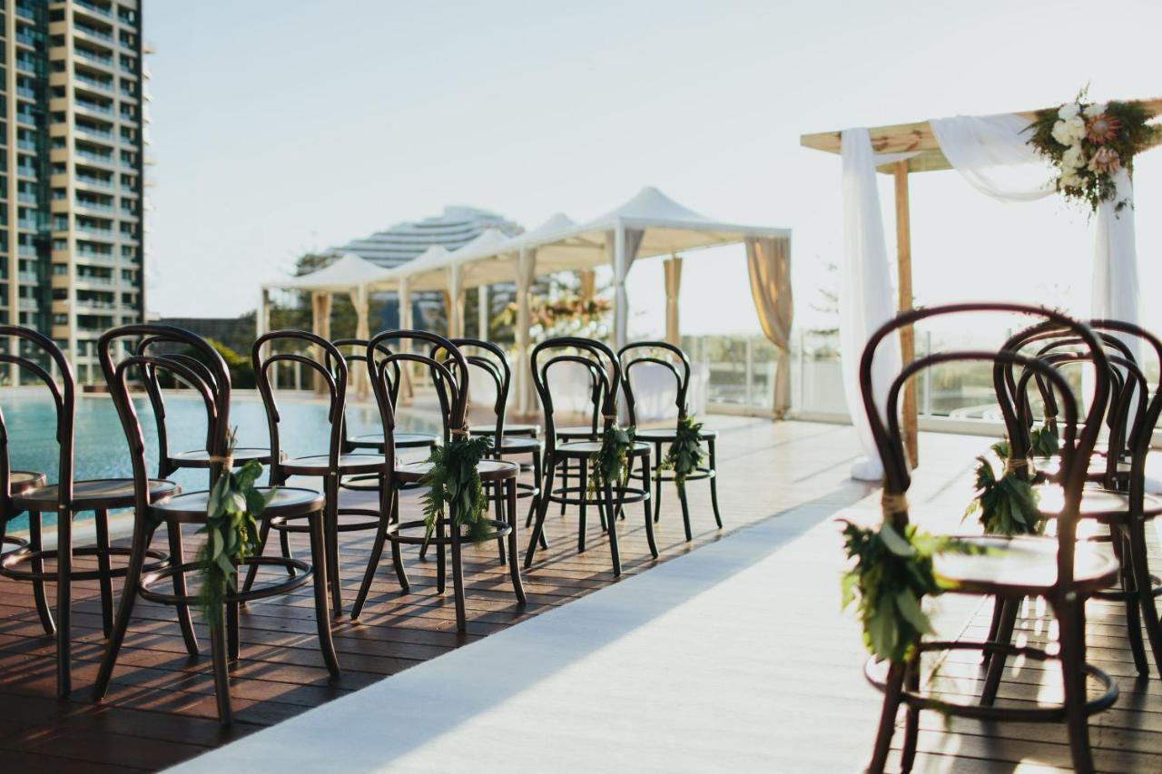 Sofitel Gold Coast Broadbeach Екстериор снимка The rooftop at the Hilton San Diego Bayfront