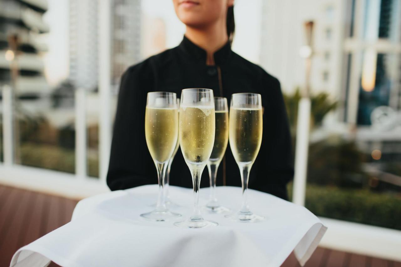 Sofitel Gold Coast Broadbeach Екстериор снимка A tray of champagne